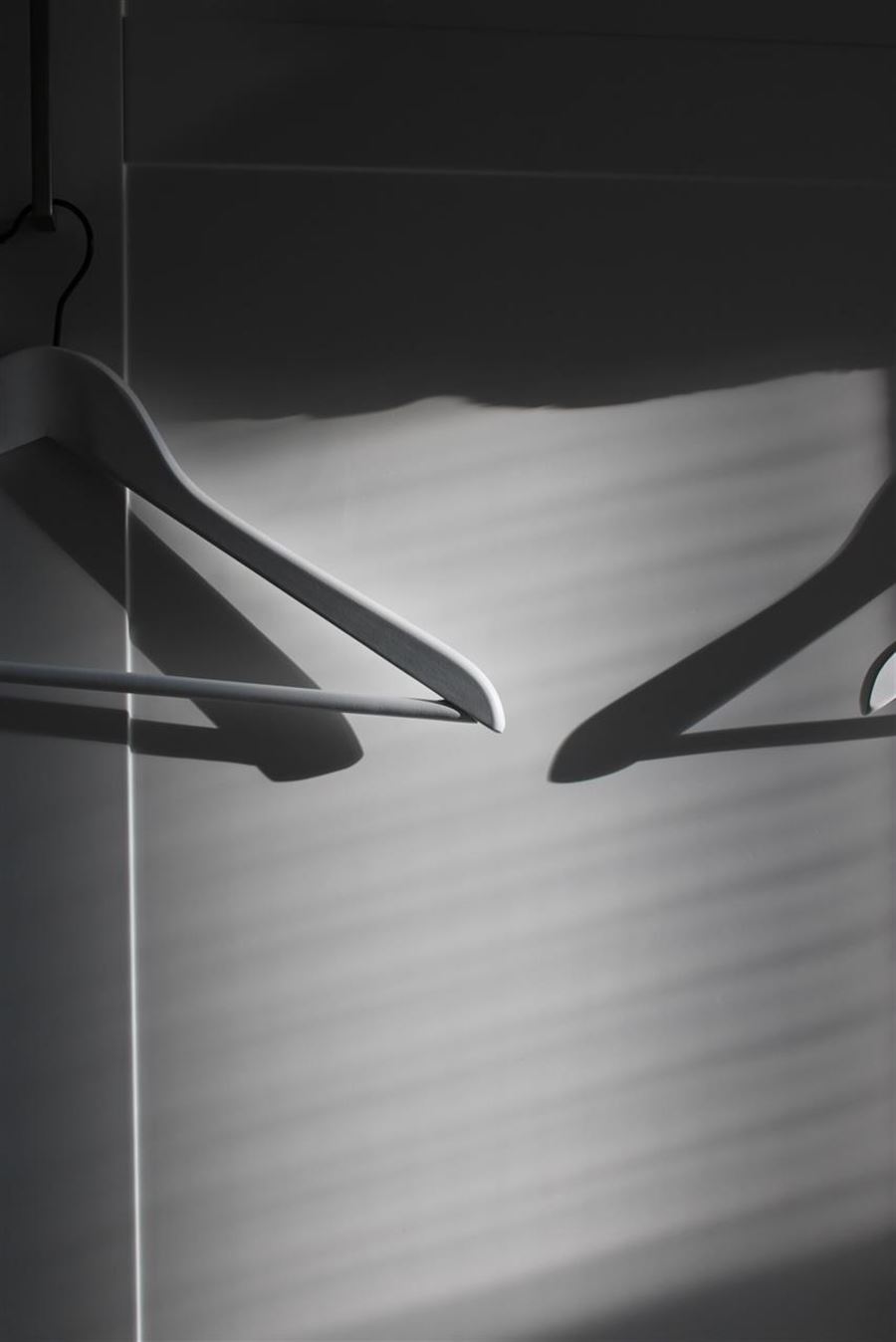 Bøjler er en vigtig del af en persons garderobe